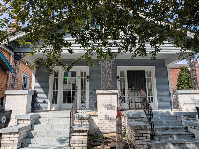 Building Photo - 1127 Saint Andrew St