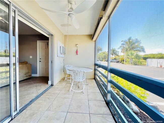 Building Photo - 11000 S Ocean Dr