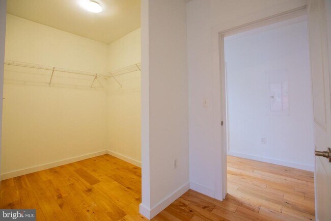 Building Photo - 224 Church St