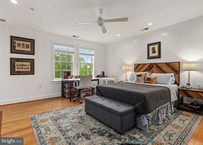 Building Photo - 1515 11th St NW