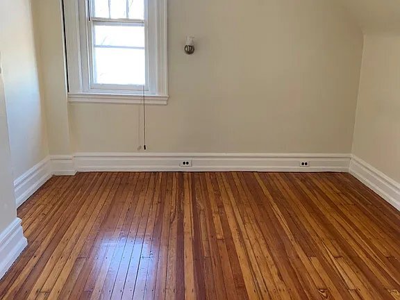 Building Photo - 242 Harvey St