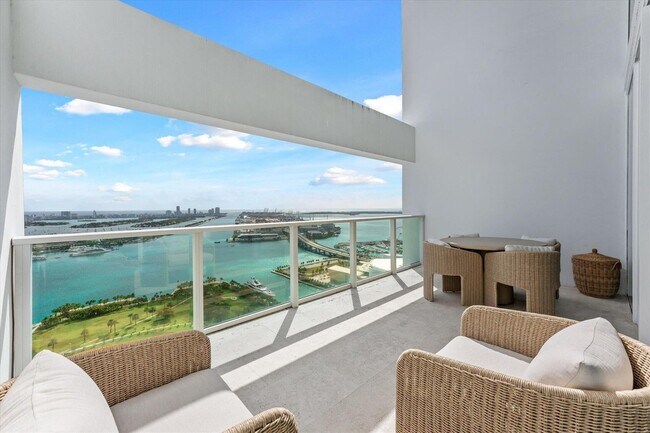 Building Photo - 1040 Biscayne Blvd