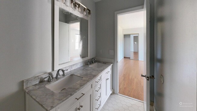 Building Photo - 606 Angler Way