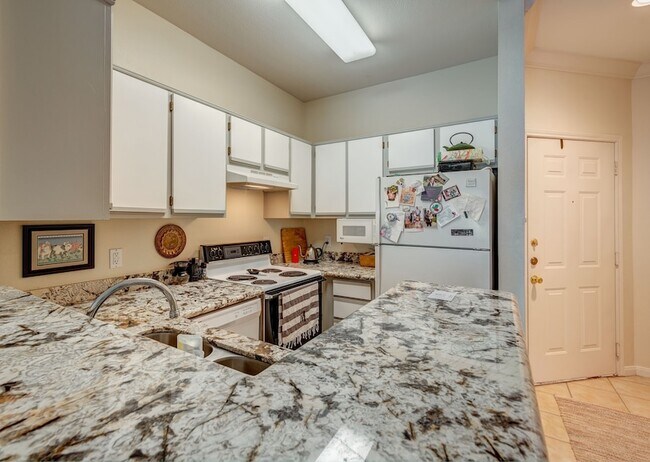 Building Photo - 3231 Allen Pkwy