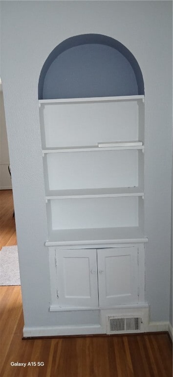 Building Photo - 183 Thorncliffe Dr