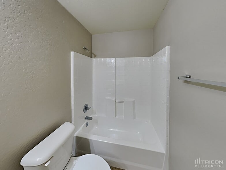 Building Photo - 24818 W Huntington Dr