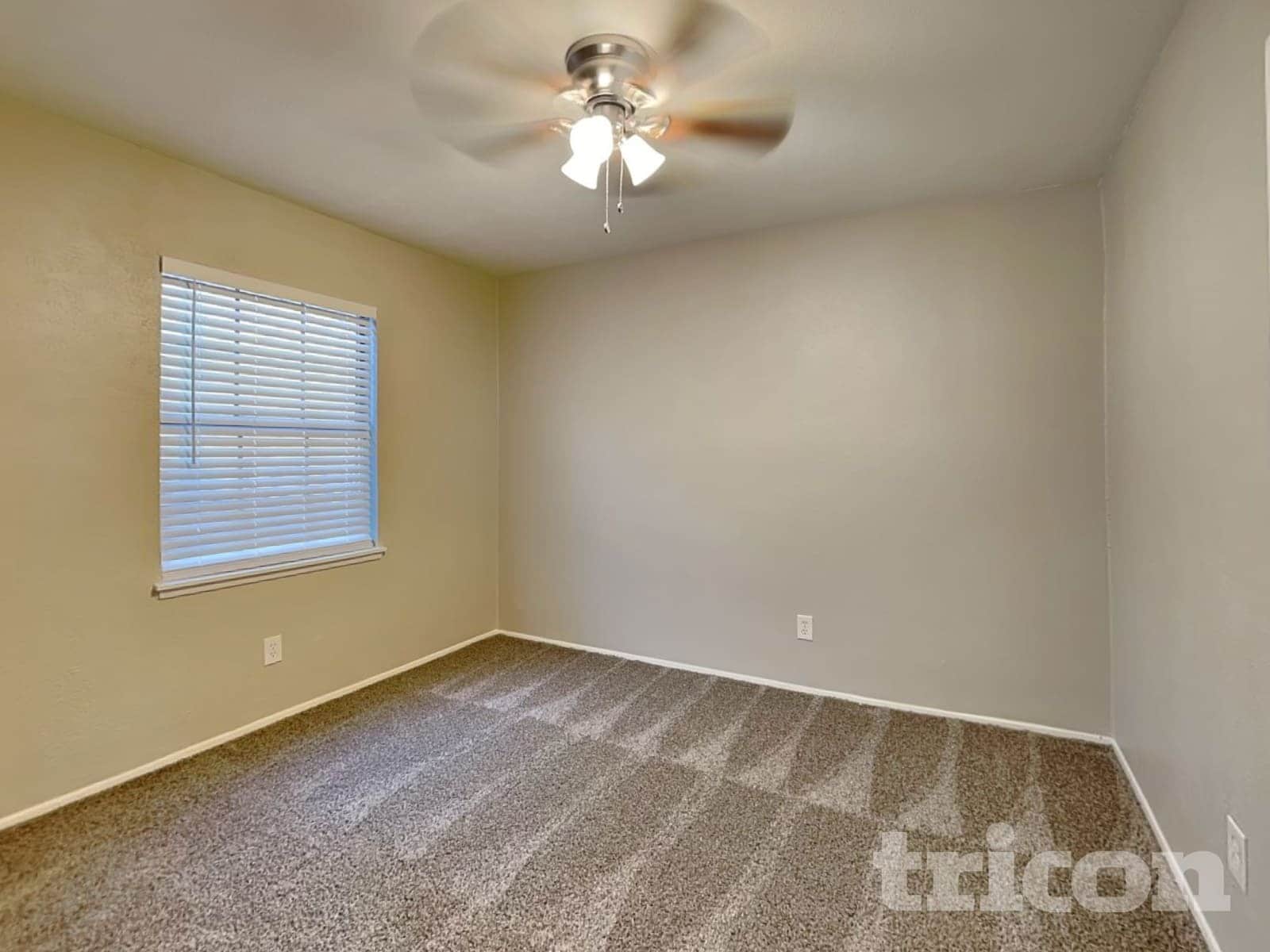 Building Photo - 405 Magnolia Dr