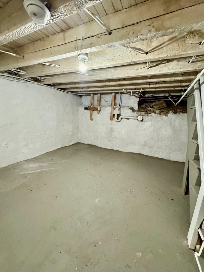 Building Photo - 1827 N Bailey St