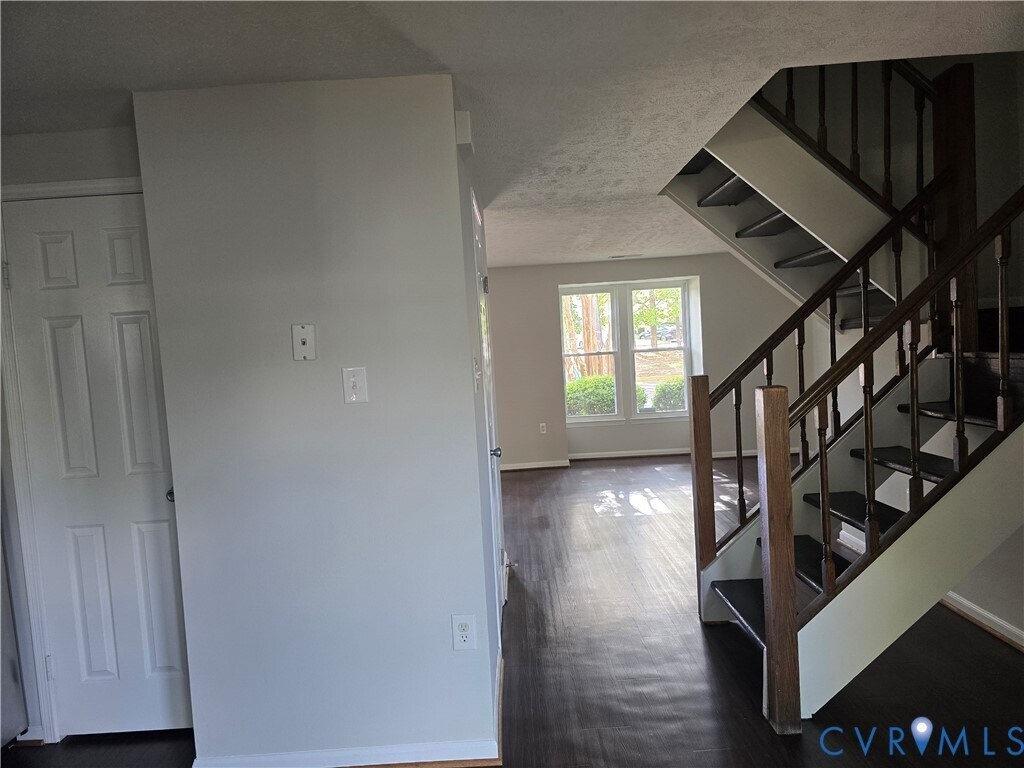 Building Photo - 4960 Finnegan Ct