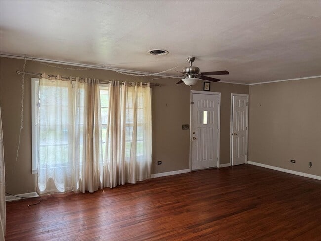 Building Photo - House for Lease in Denison