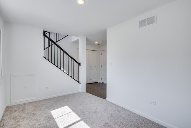 Building Photo - 25662 W Yorkshire Dr