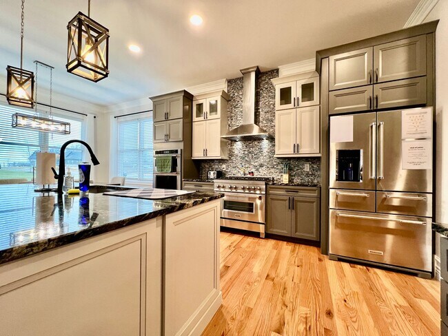 Building Photo - NEW, big, beautiful, Executive Home Liberty Twp