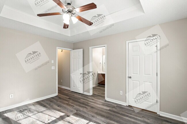 Building Photo - 235 Shenandoah Dr