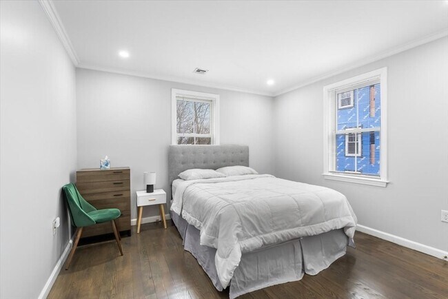 Building Photo - 77 Cedar St