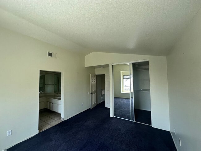 Building Photo - 7049 Arlington Pl