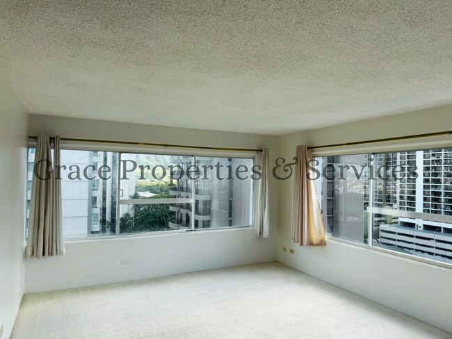 Building Photo - 0036BRU