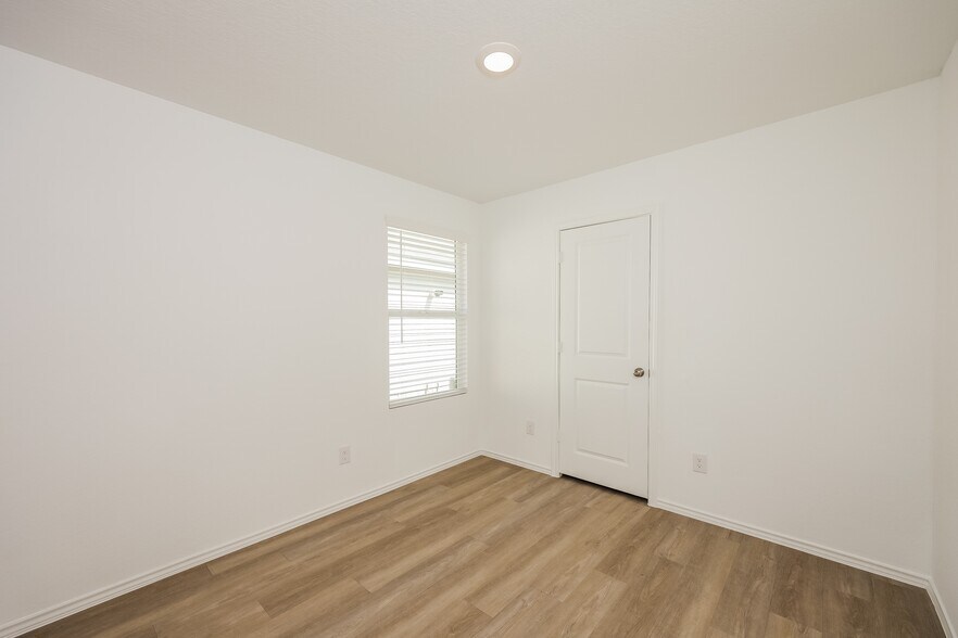 Building Photo - 14742 Southton Basin