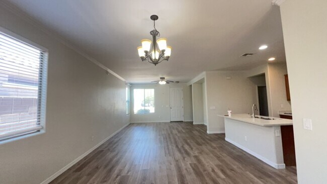 Building Photo - 4425 E Los Altos Dr
