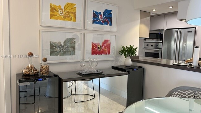 Building Photo - 5757 Collins Ave