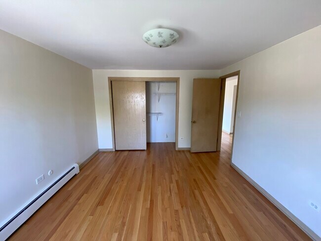 Building Photo - 6441 W Higgins Ave