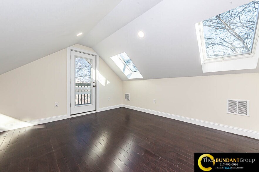 Building Photo - 48 Caldwell Rd