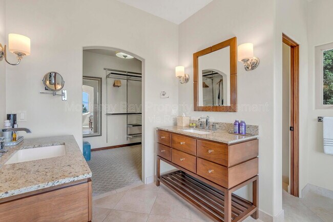 Building Photo - 287 Laureles Grade