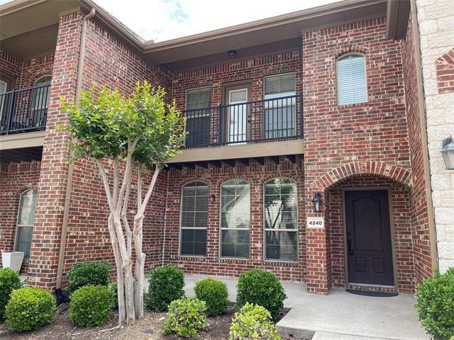 Building Photo - 4240 Comanche Dr