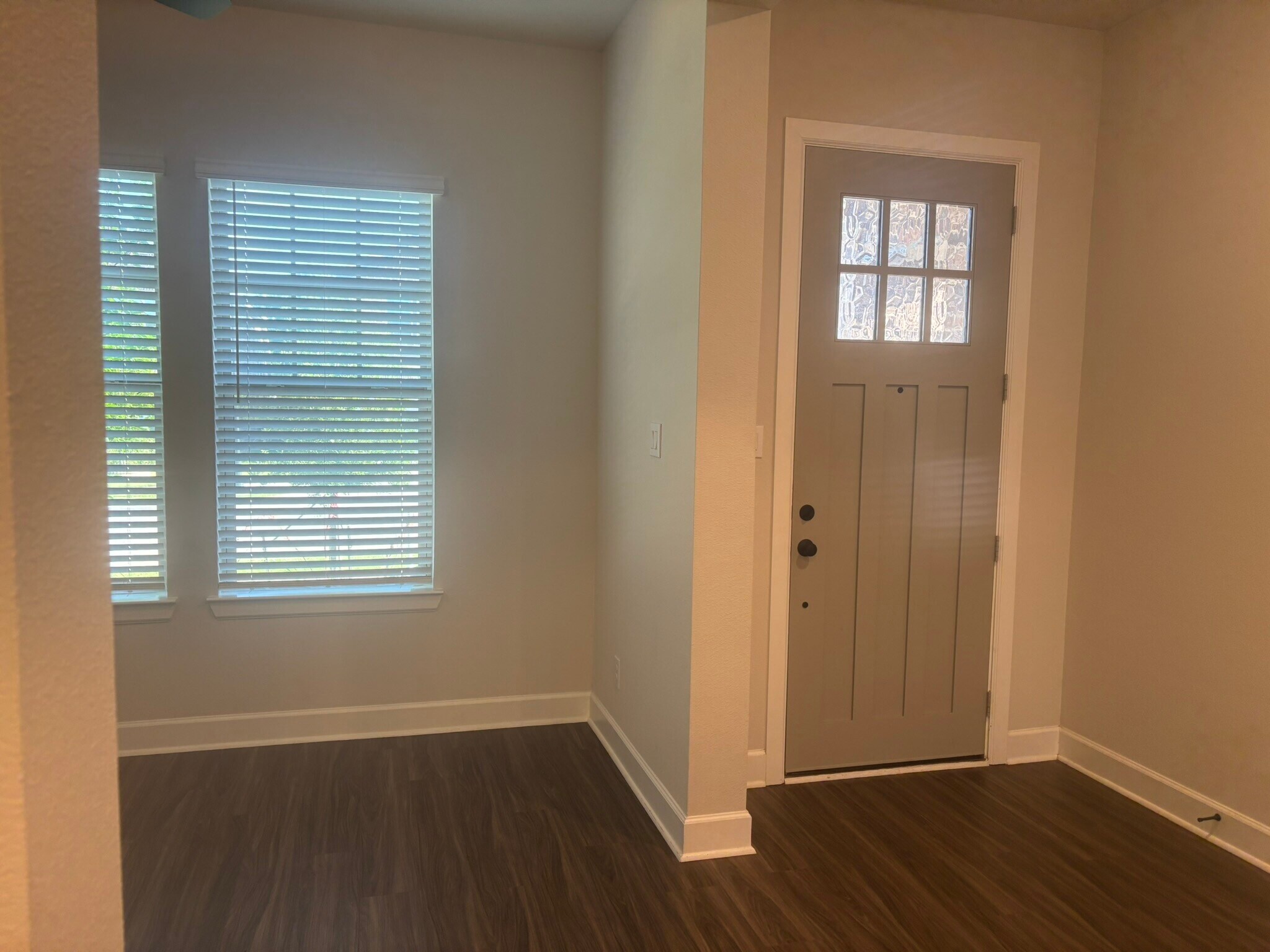 Building Photo - 8625 Spindletop Dr