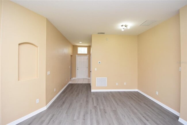 Building Photo - 5 Rambling Ln
