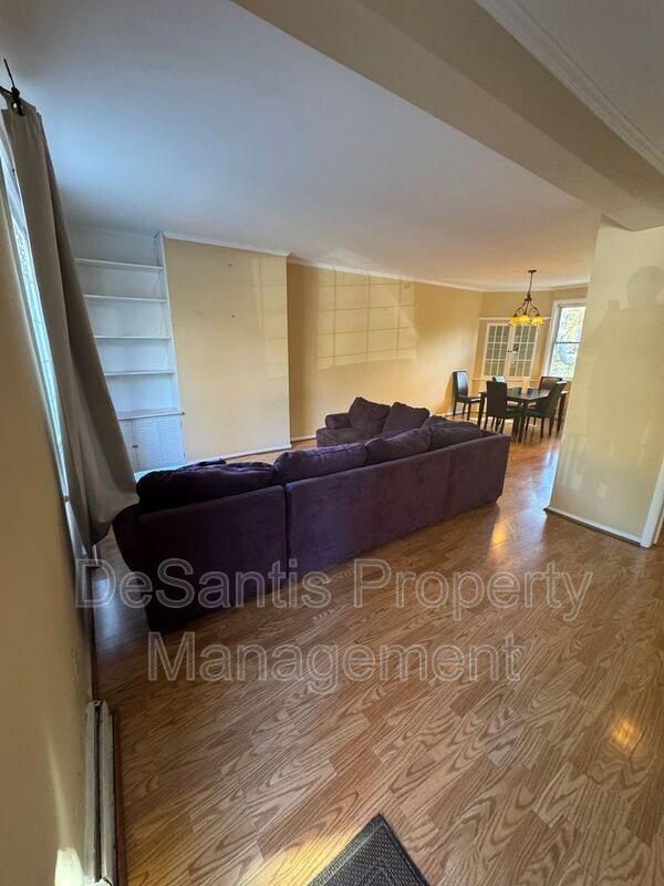 Building Photo - 6332 Phillips Ave