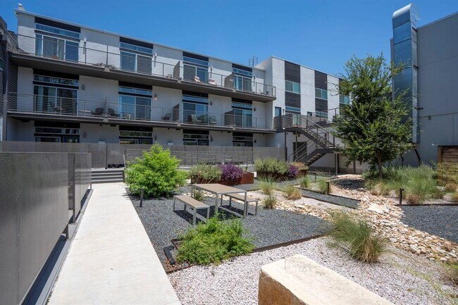 Building Photo - 1701 E Martin Luther King Jr Blvd