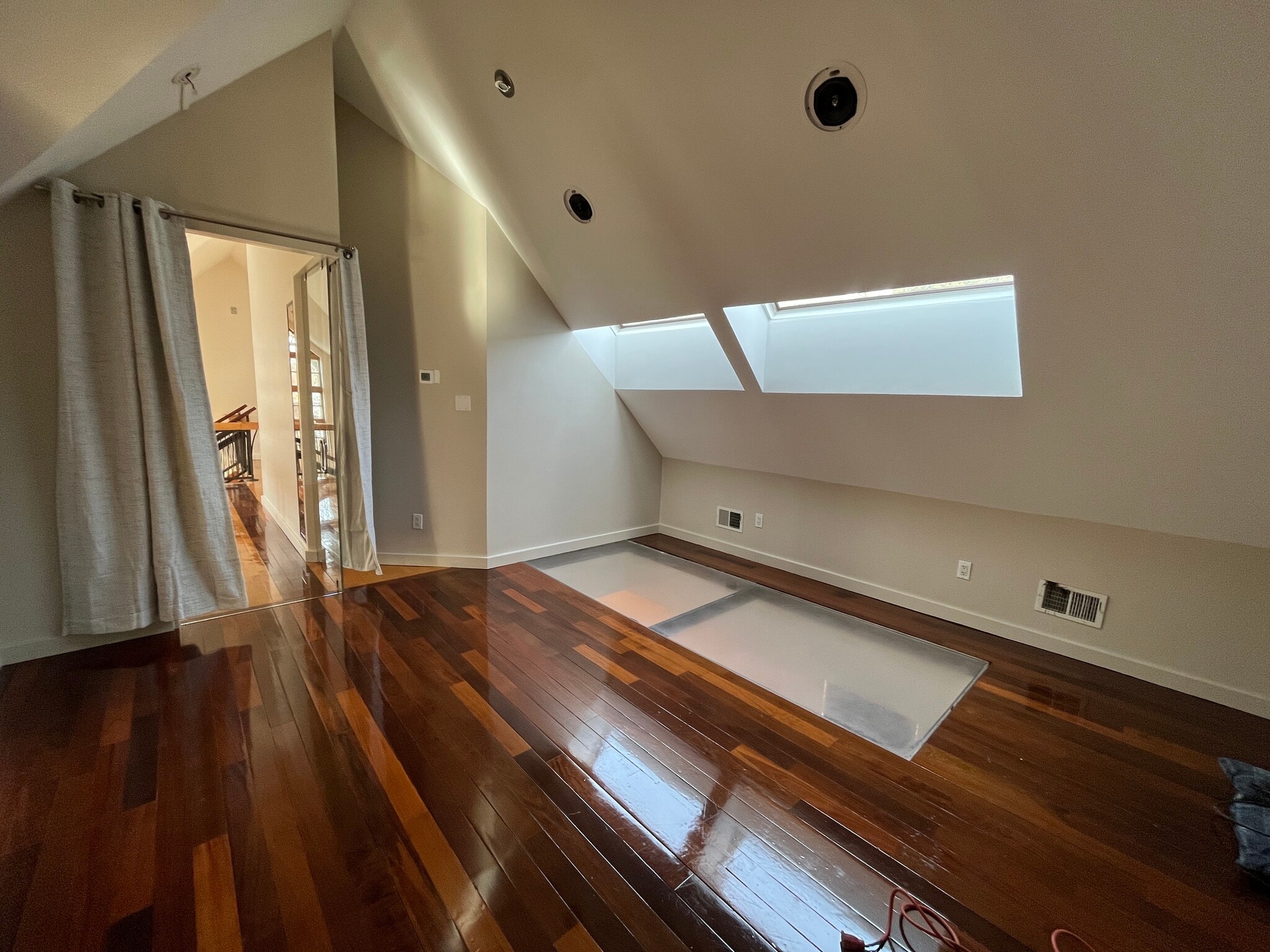 skyfloor - 61 Plain St