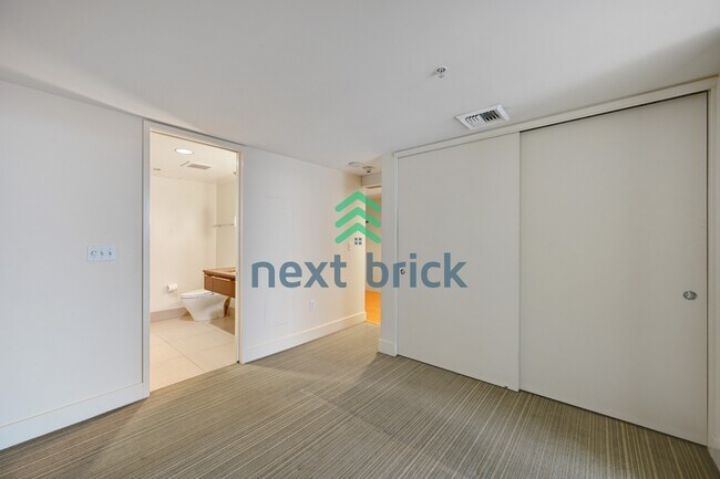 Building Photo - Charming 1-bedroom, 1-bathroom condo