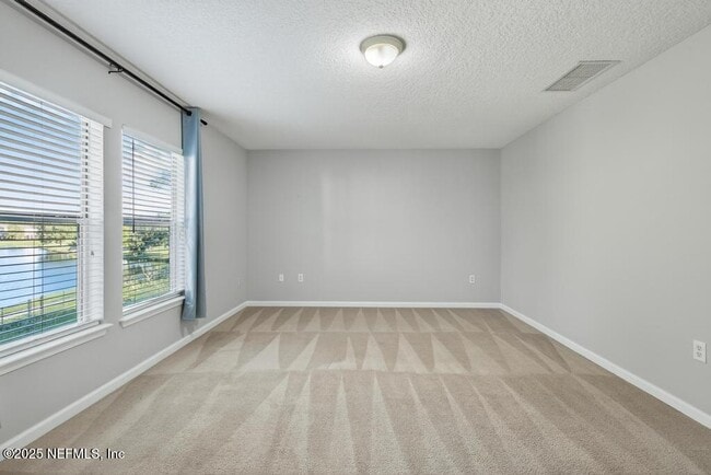 Building Photo - 612 Spruce Creek Rd