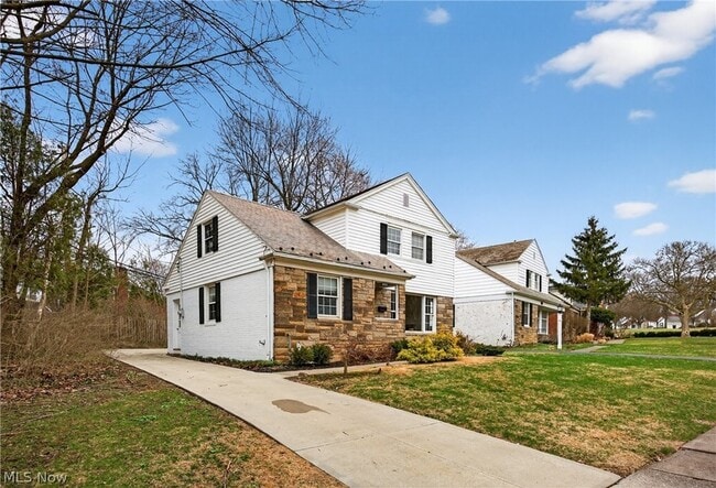 Building Photo - 20945 Halworth Rd