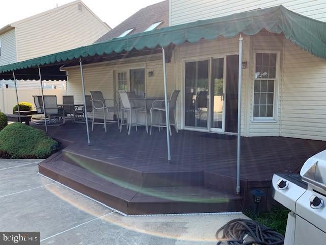 Building Photo - 401 Augusta Dr E