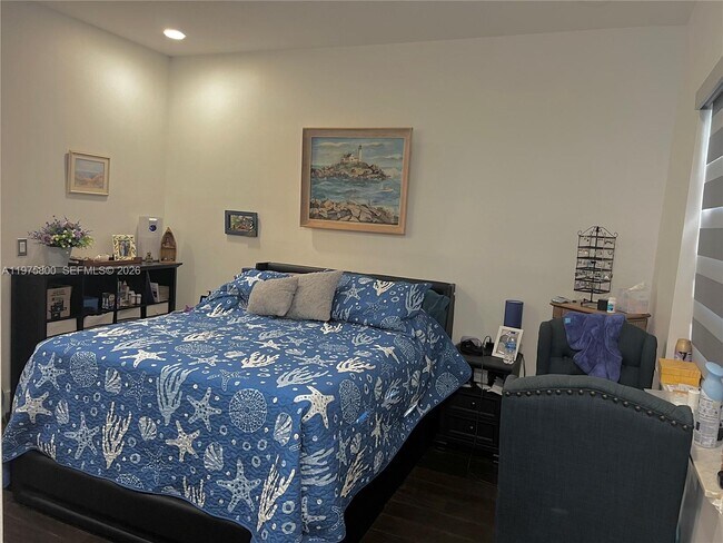 Building Photo - 8320 SW 12th St