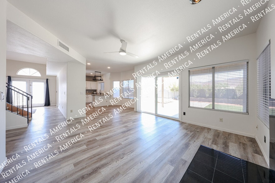 Building Photo - 6101 W Whispering Wind Dr