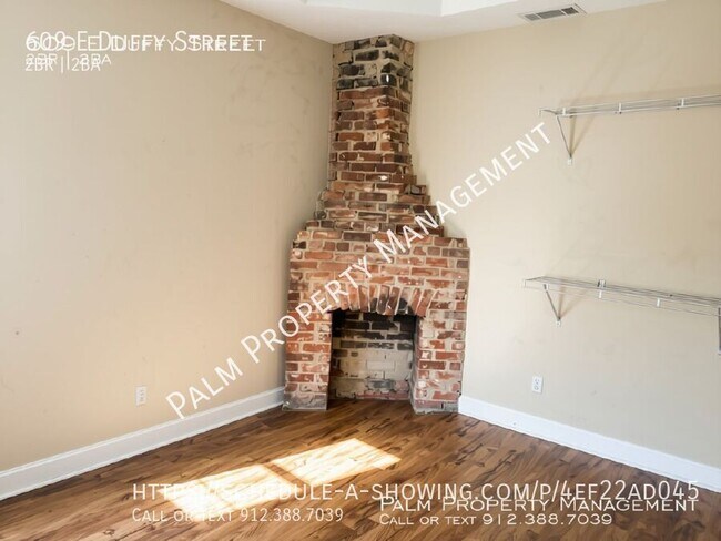 Building Photo - 609 E Duffy St