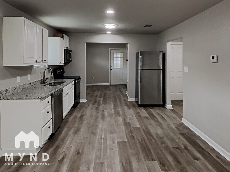 Building Photo - 235 E Lambert St