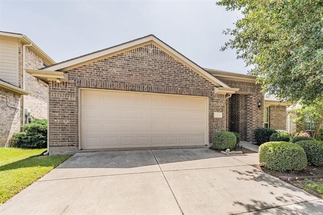 Building Photo - 1313 Catbird Dr