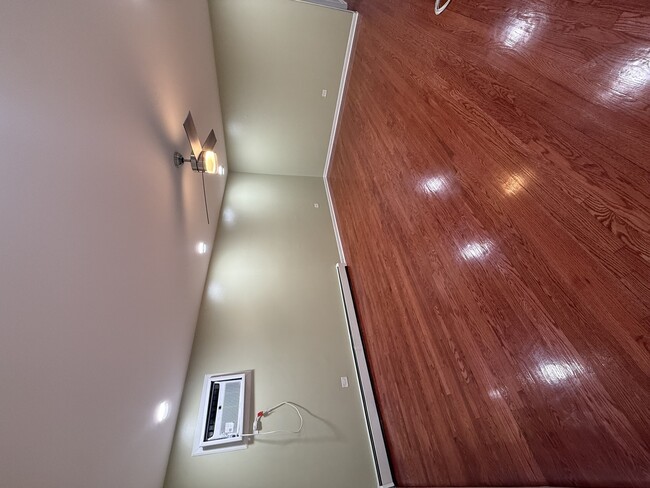 Building Photo - 5140 W 87th St