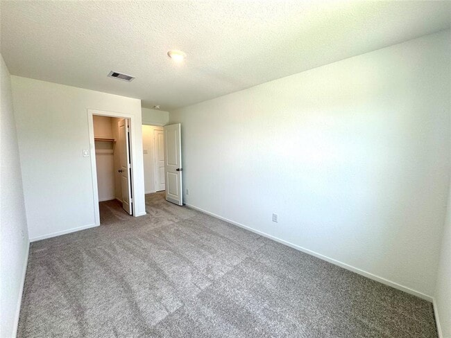 Building Photo - 28763 Texas Plns Dr