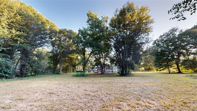 Building Photo - 3881 Gober Rd