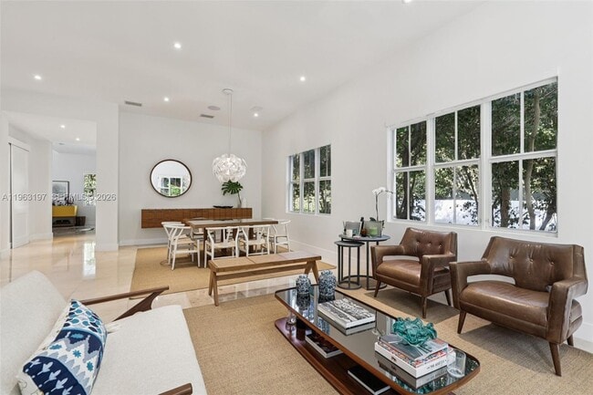 Building Photo - 7420 SW 54th Ct