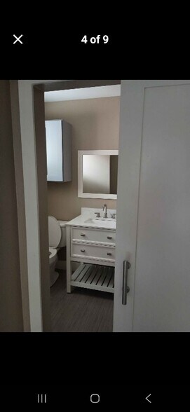 Building Photo - 714 E Lamar St