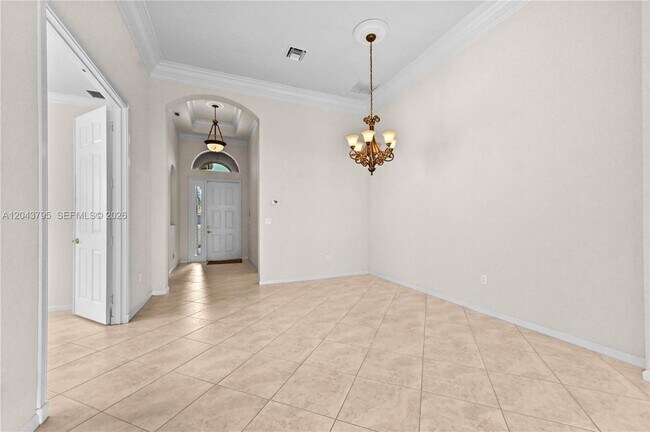Building Photo - 6823 Fabiano Cir