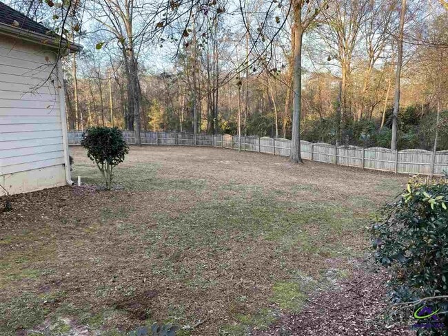 Building Photo - 104 Village Walk