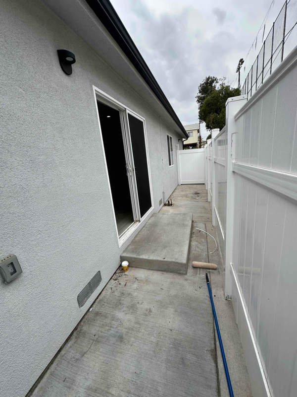 Building Photo - 2110 Gaviota Ave