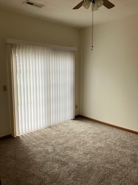Building Photo - 1023 Laurel Tree Ct